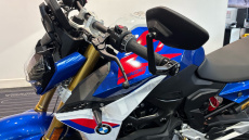 BMW F900 R
